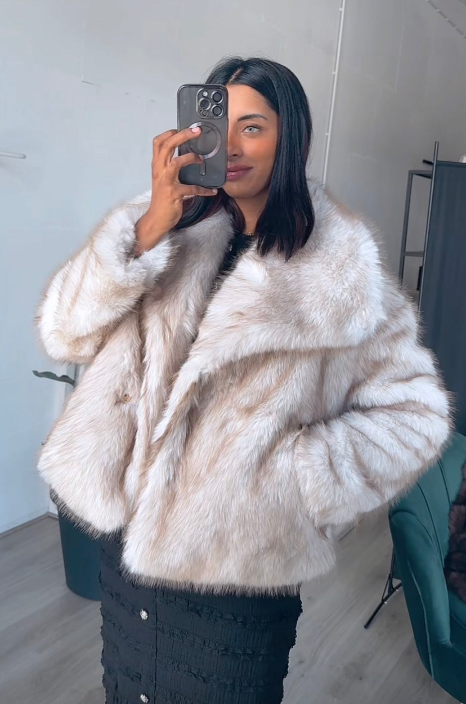 Inaya bontjas wit bruin met zakken - BY305